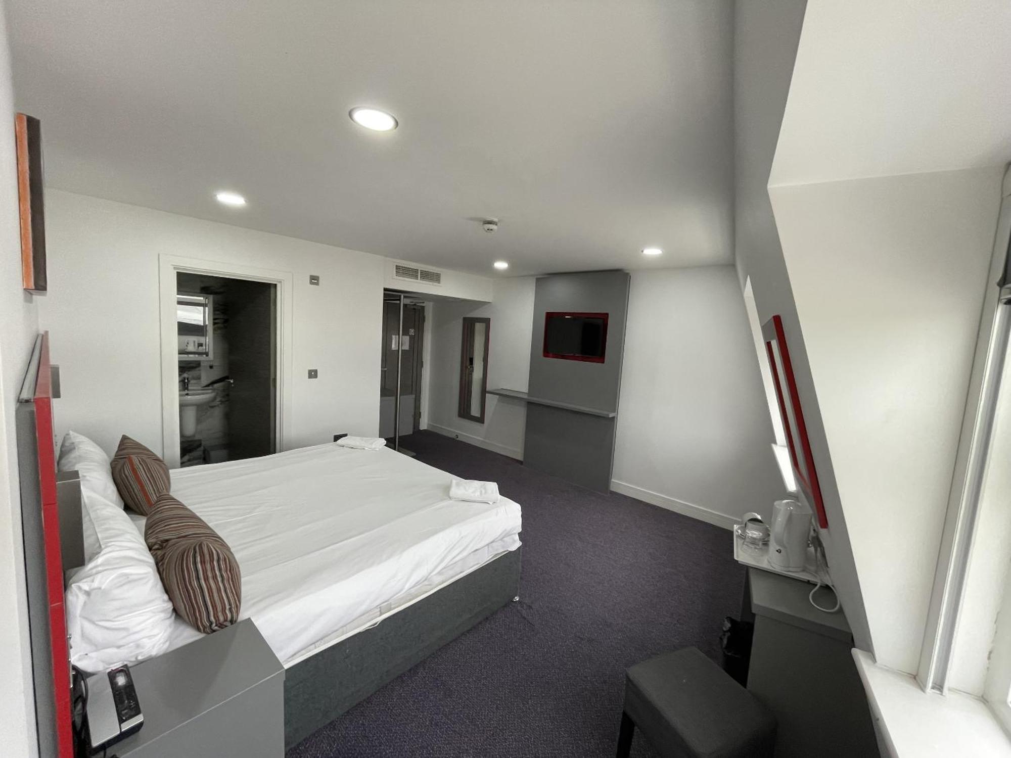 Goodmayes Hotel Ilford