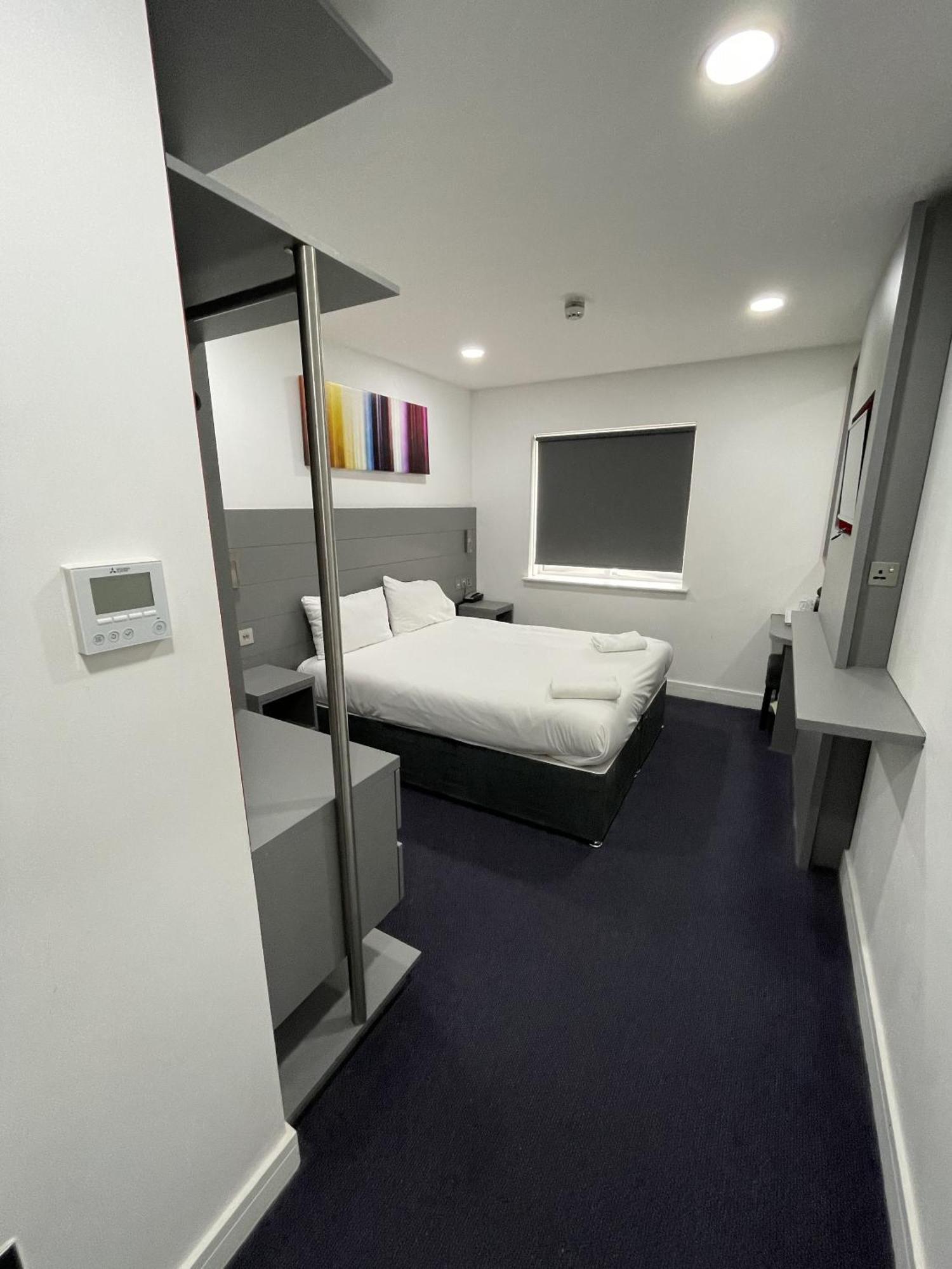 Goodmayes Hotel 3*