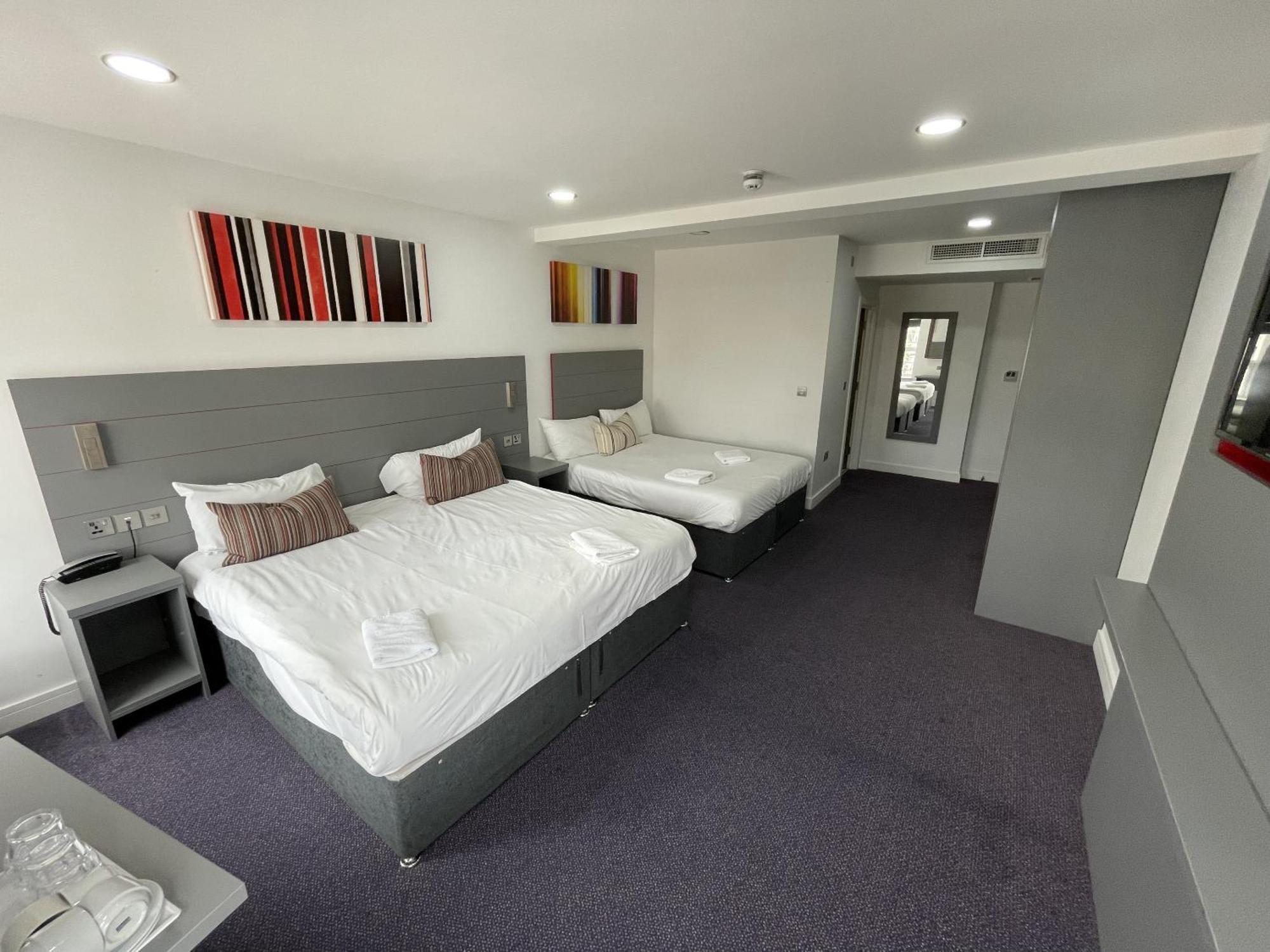 Goodmayes Hotel 3*